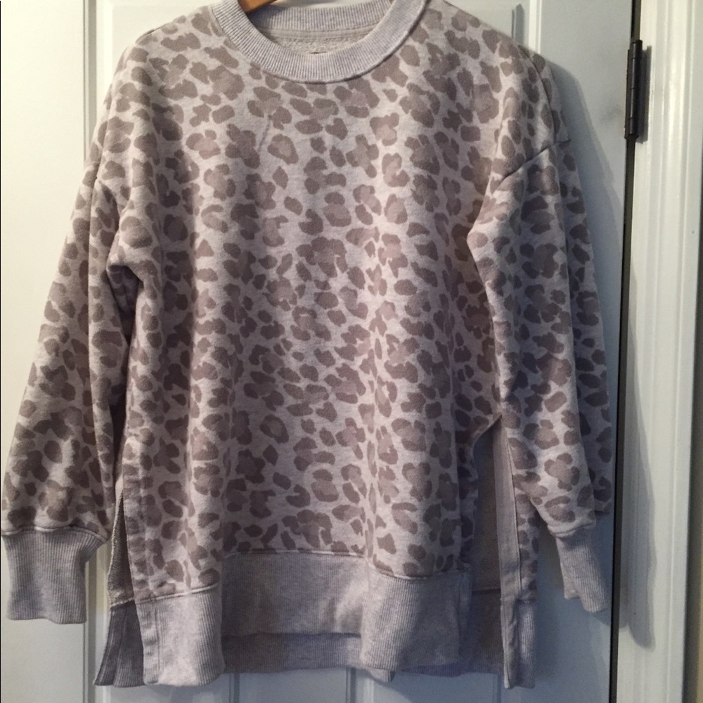 Aerie leopard print gray sweatshirt
